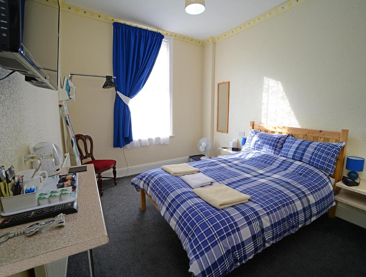 Lynmoore Guest House 블랙풀 외부 사진